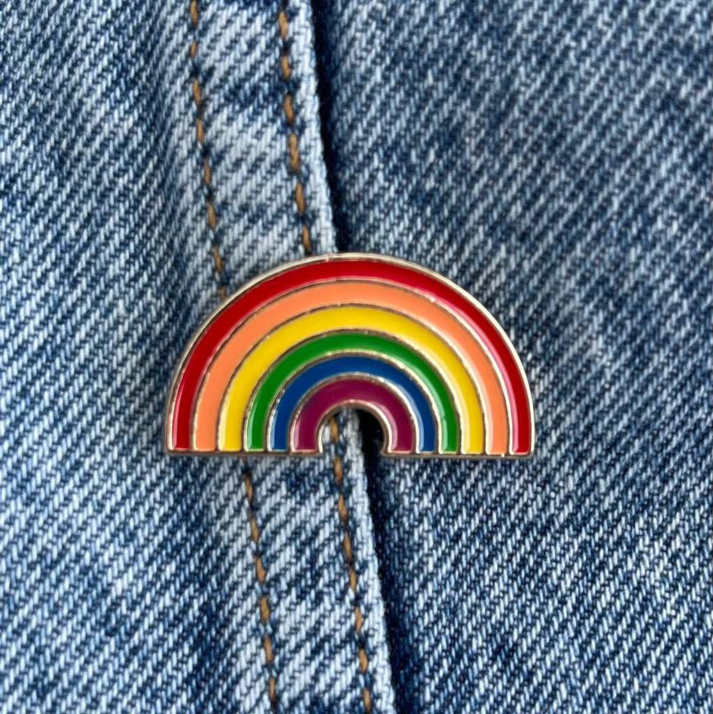 Pins arc-en-ciel