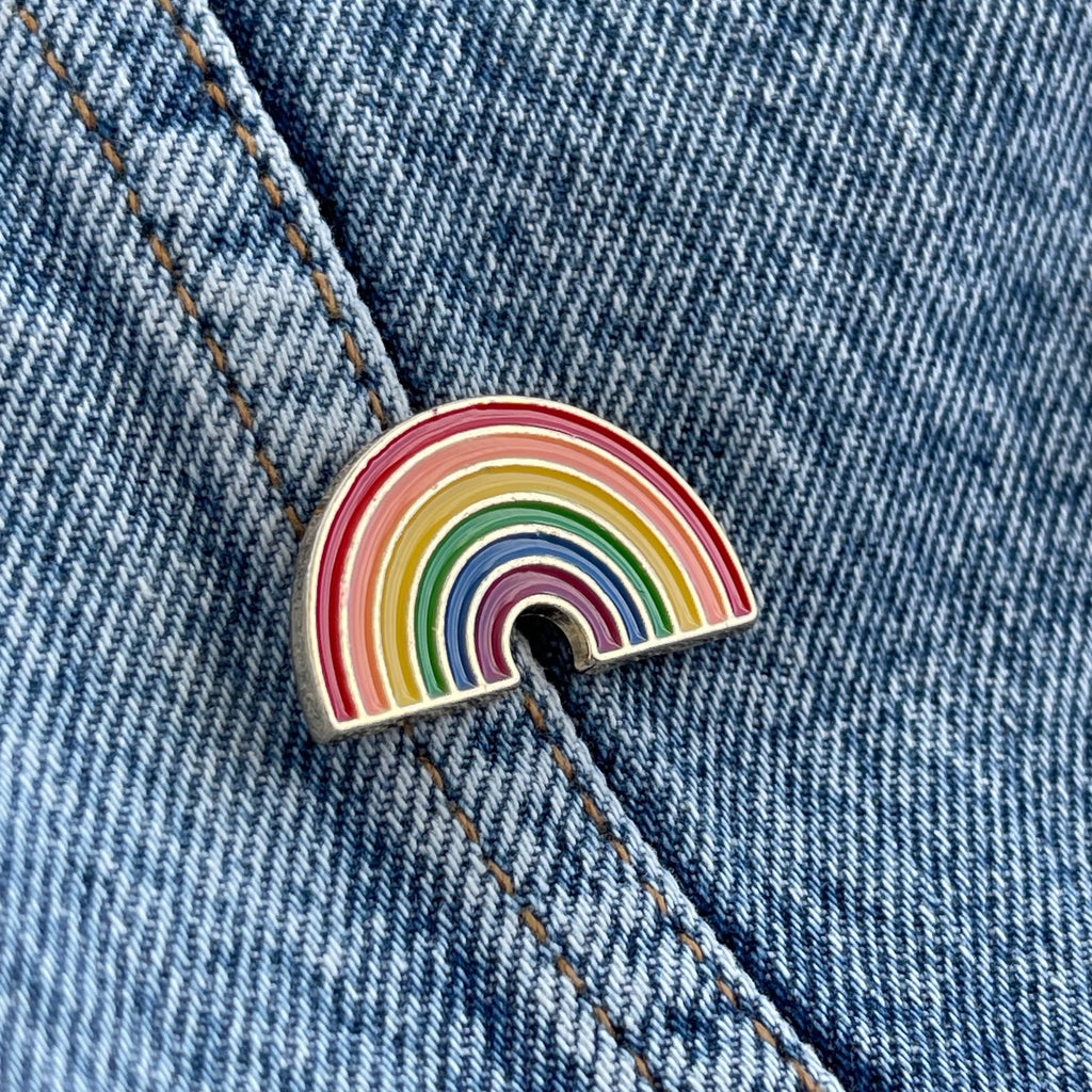 Pins arc-en-ciel